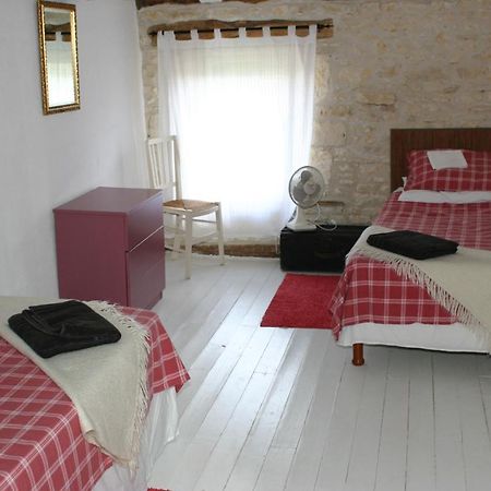 Gite Chez Riviere Nantillé Kültér fotó