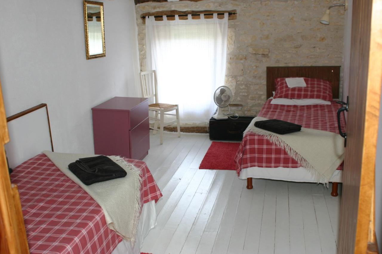Gite Chez Riviere Nantillé Kültér fotó