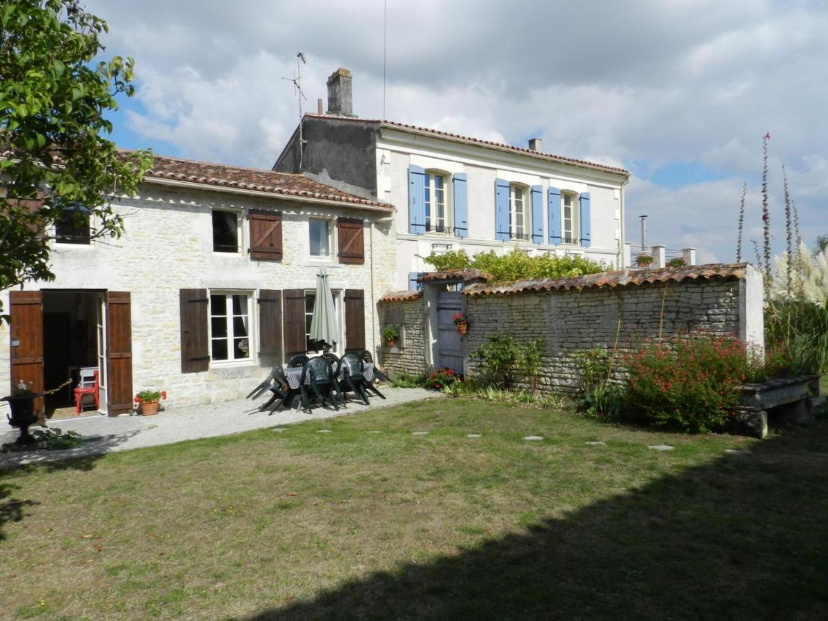 Gite Chez Riviere Nantillé Kültér fotó